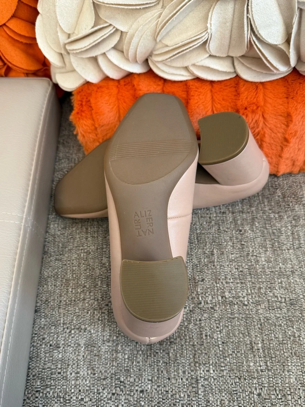 ❣️🆕Naturalizer Women's Warner Pumps Barely Nude Faux Leather❣️